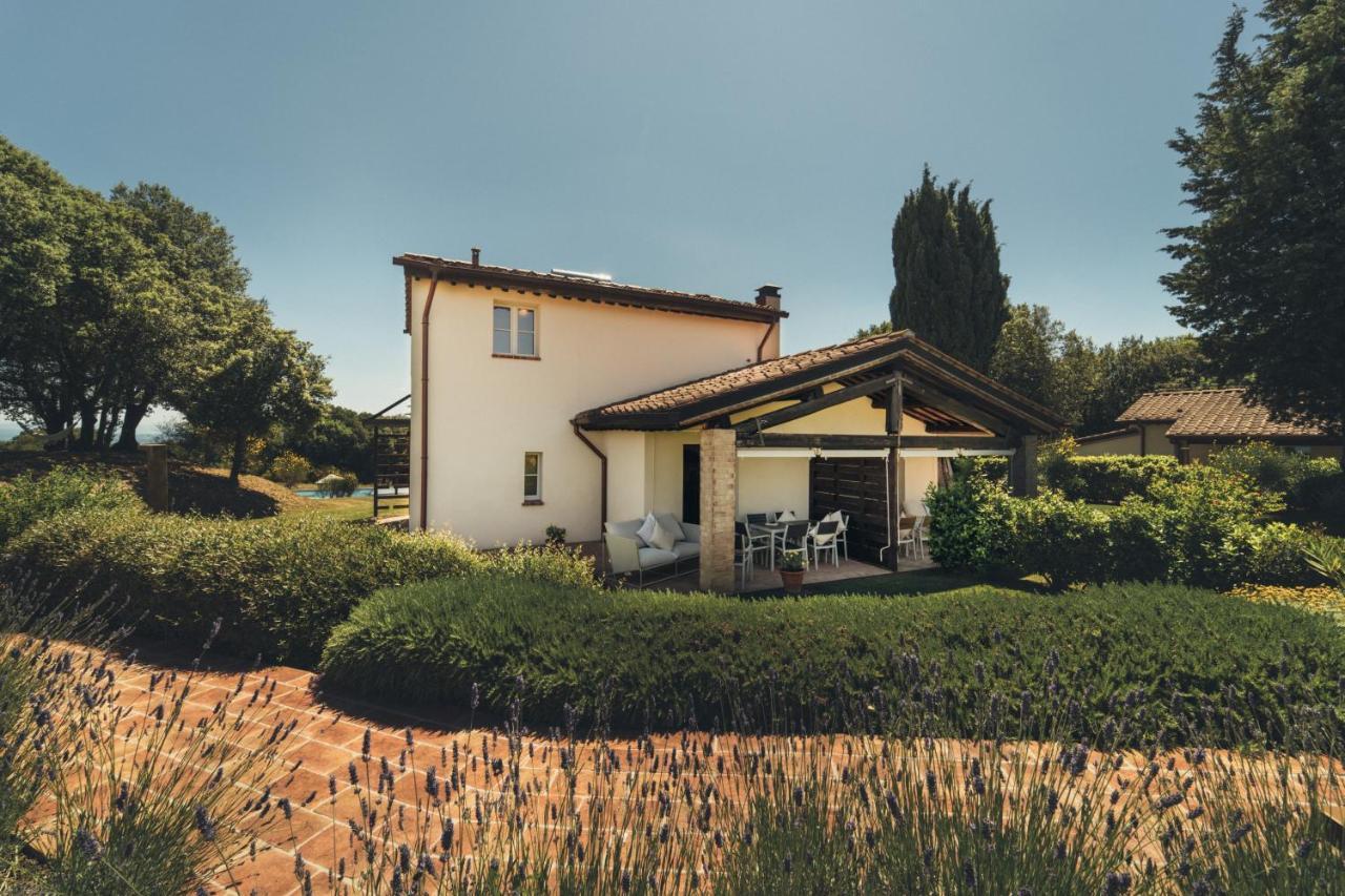 Borgo Le Colline Luxury Agriturismo In Tuscany กัมบาสซี แตร์เม ภายนอก รูปภาพ
